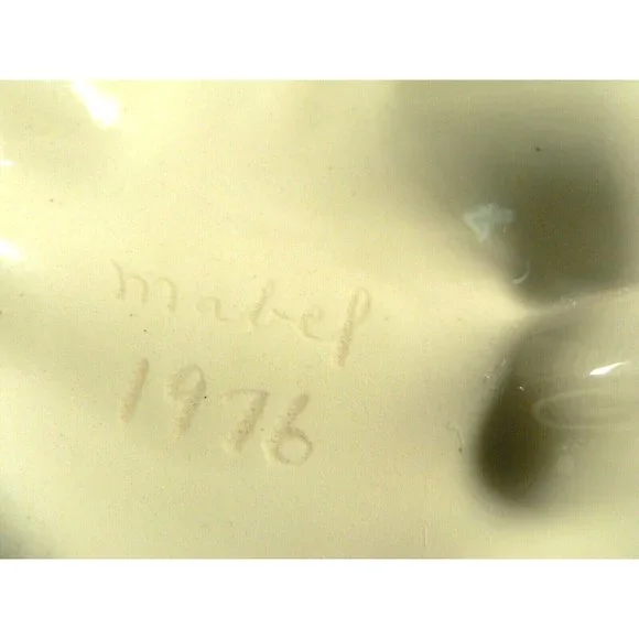 Porcelain candy nut dish Mabel 1976 handle double divisions bottom signed - Picture 9 of 11